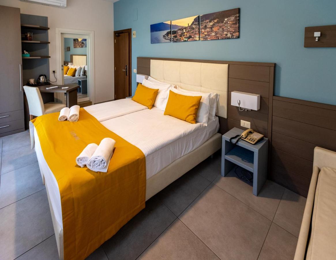 Hotel Limone Лимоне-суль-Гарда Экстерьер фото