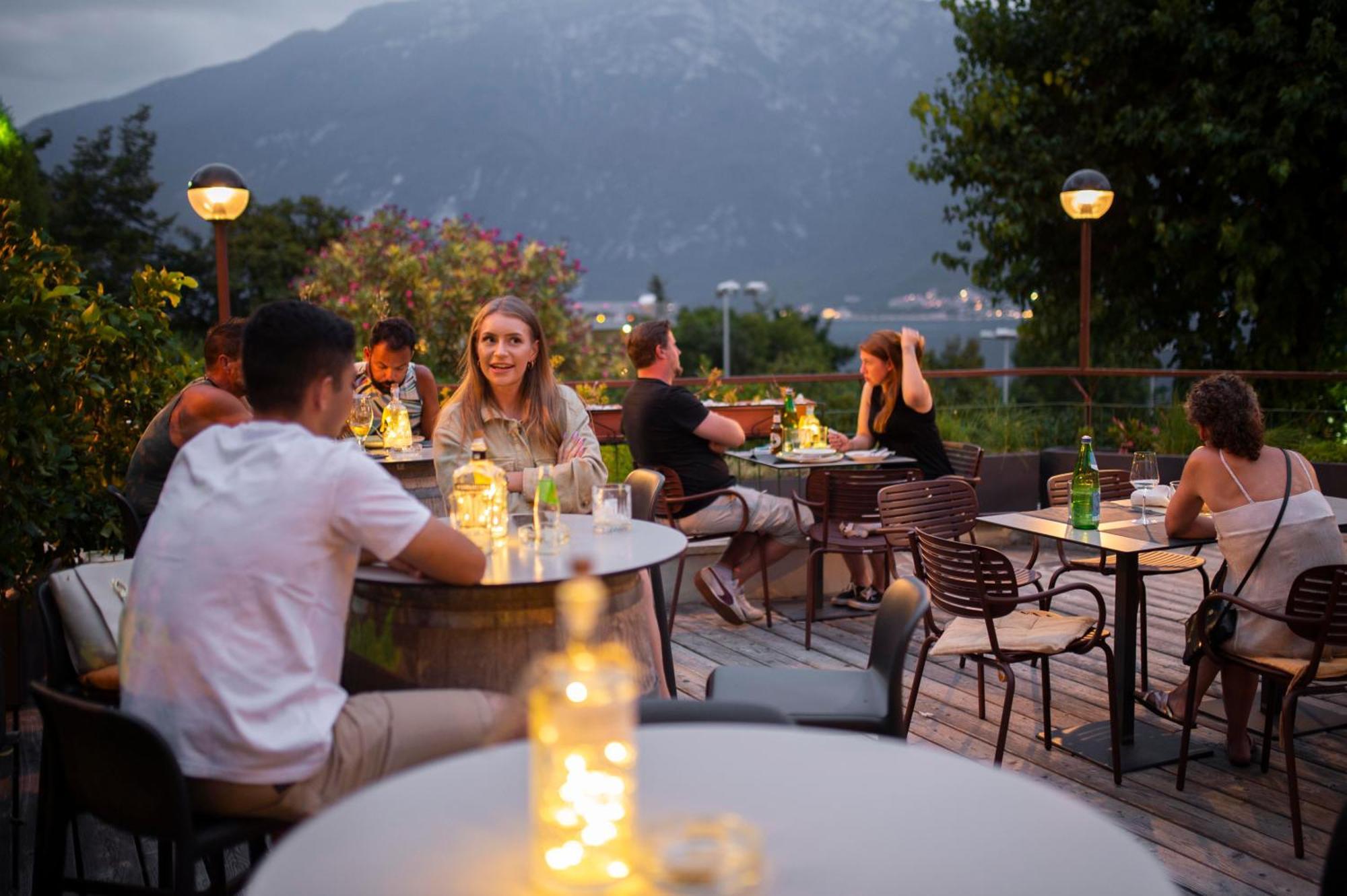 Hotel Limone Лимоне-суль-Гарда Экстерьер фото