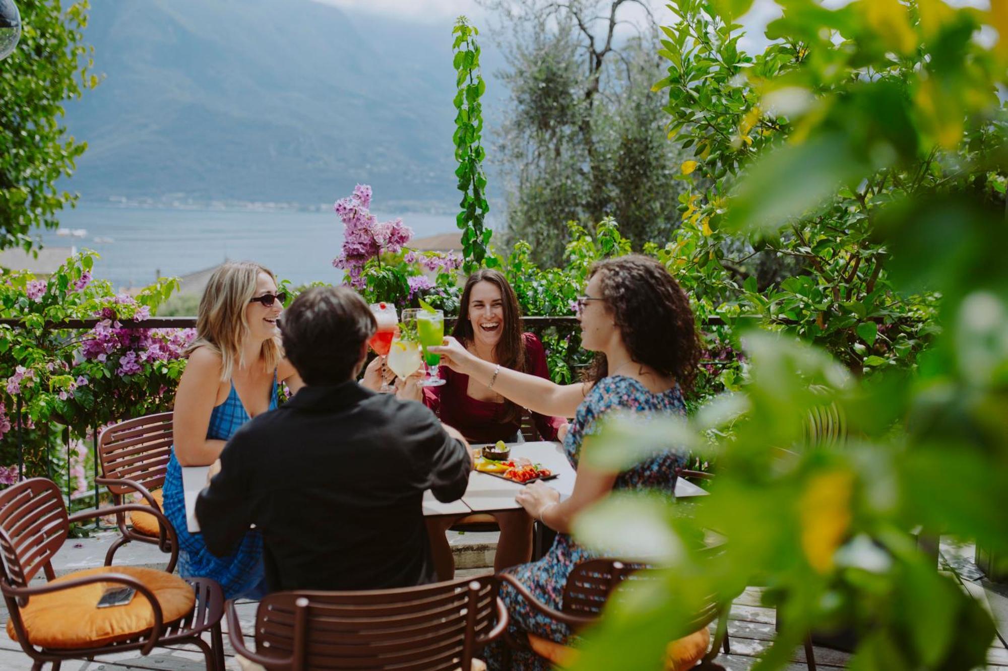 Hotel Limone Лимоне-суль-Гарда Экстерьер фото